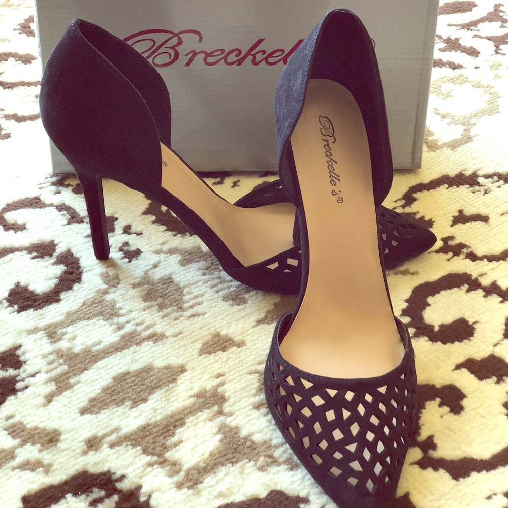 New with box women’s size 11, black shoes